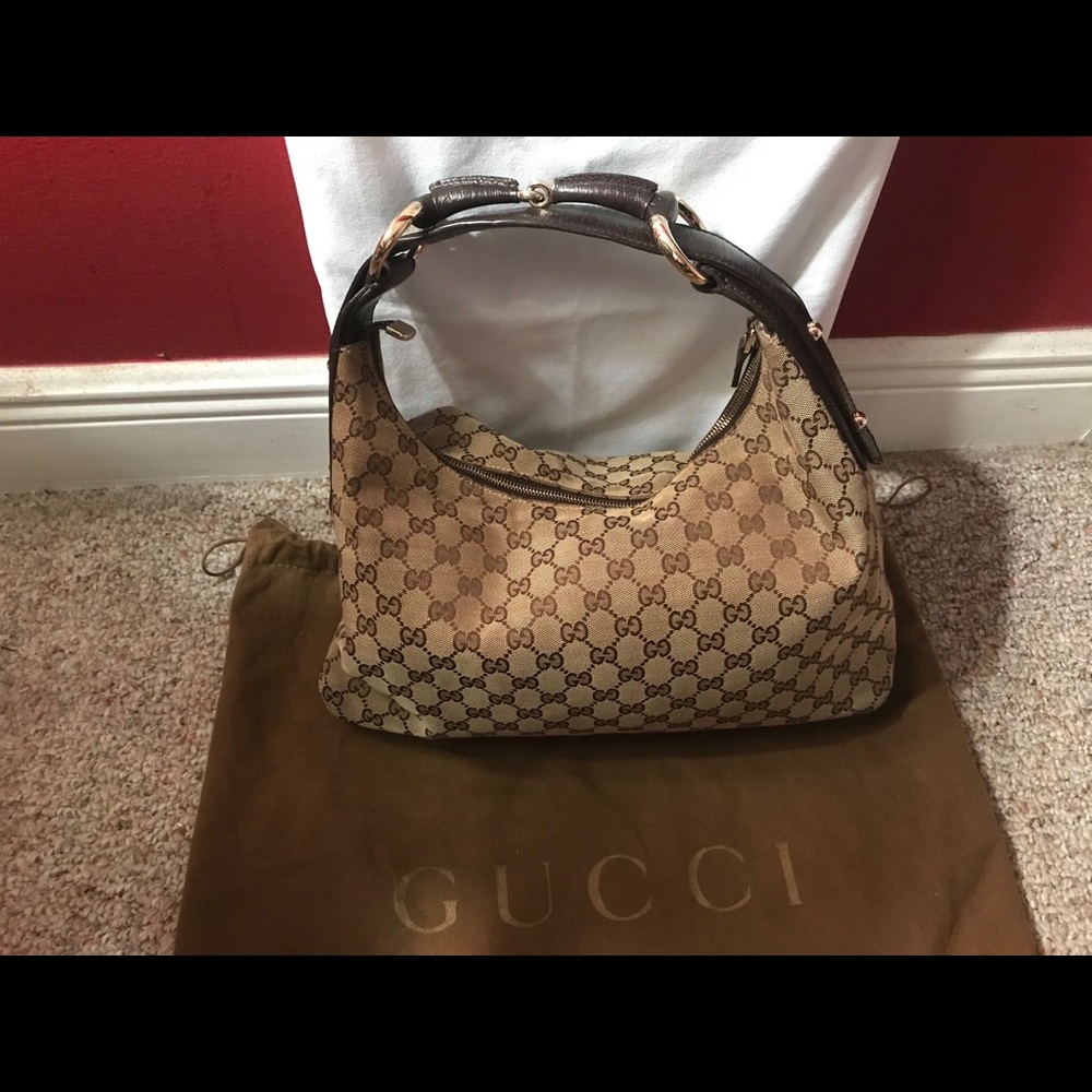 Women’s Vintage G-G Canvas Gucci hobo handbag